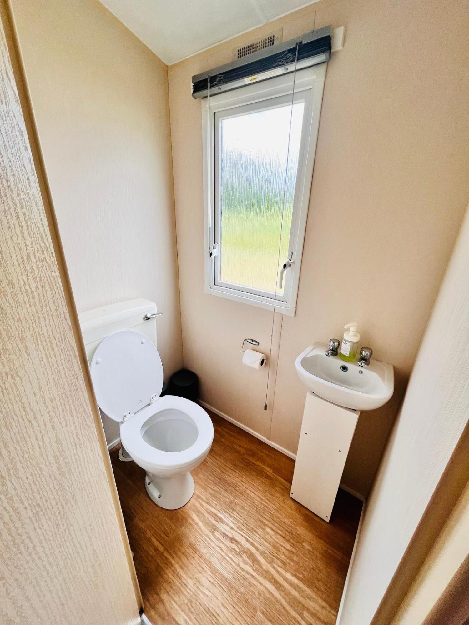 Lola'S Caravan. Your Home Away From Home. Parkeston Экстерьер фото